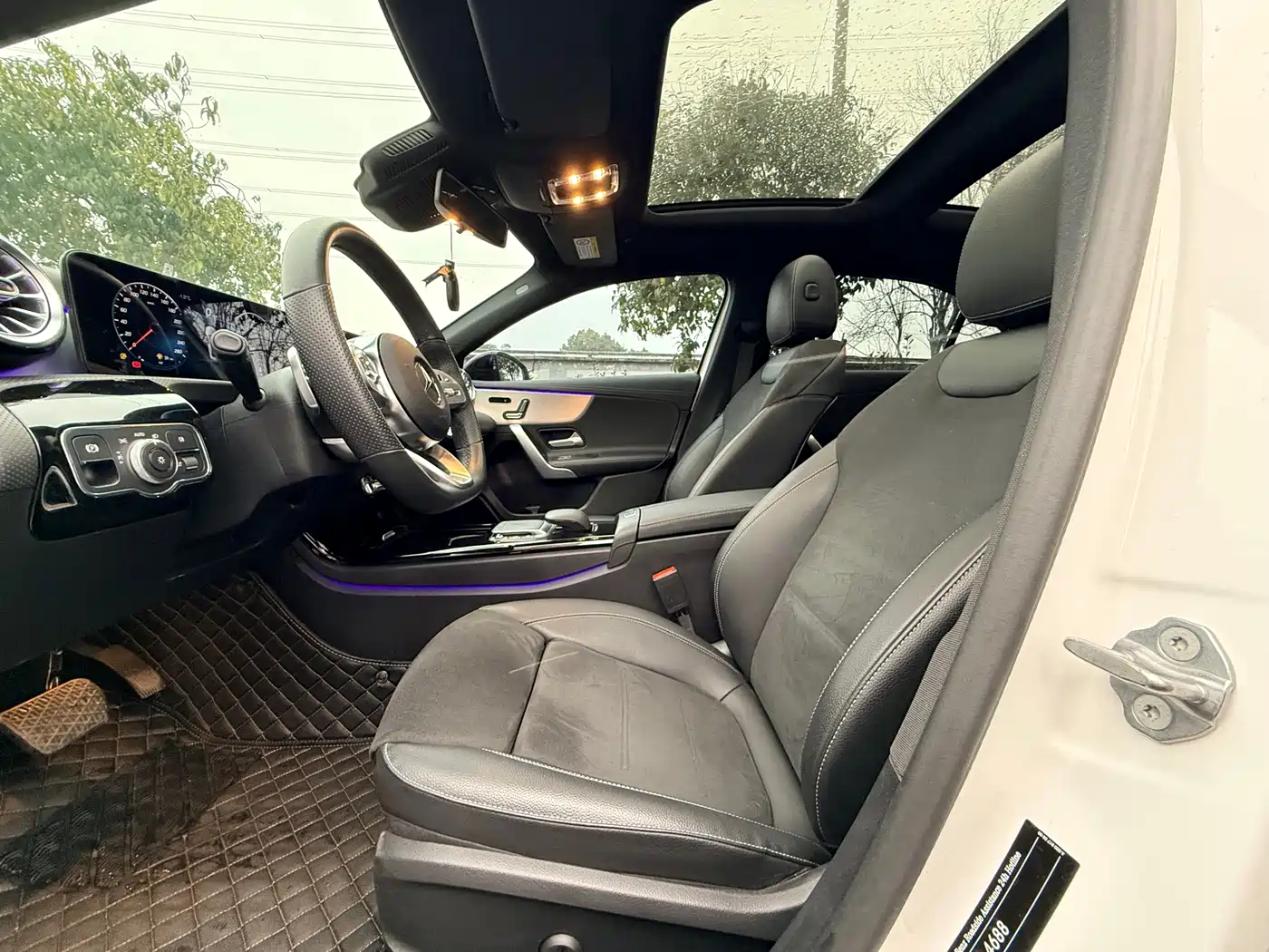 MERCEDES-BENZ A CLASS