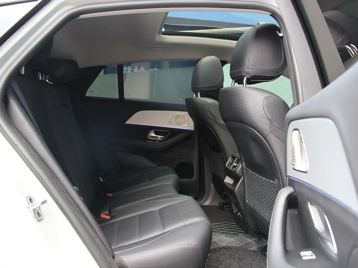 Mercedes-Benz GLE Coupe 2025 GLE 450 4MATIC Coupe SUV Fashion фото 17