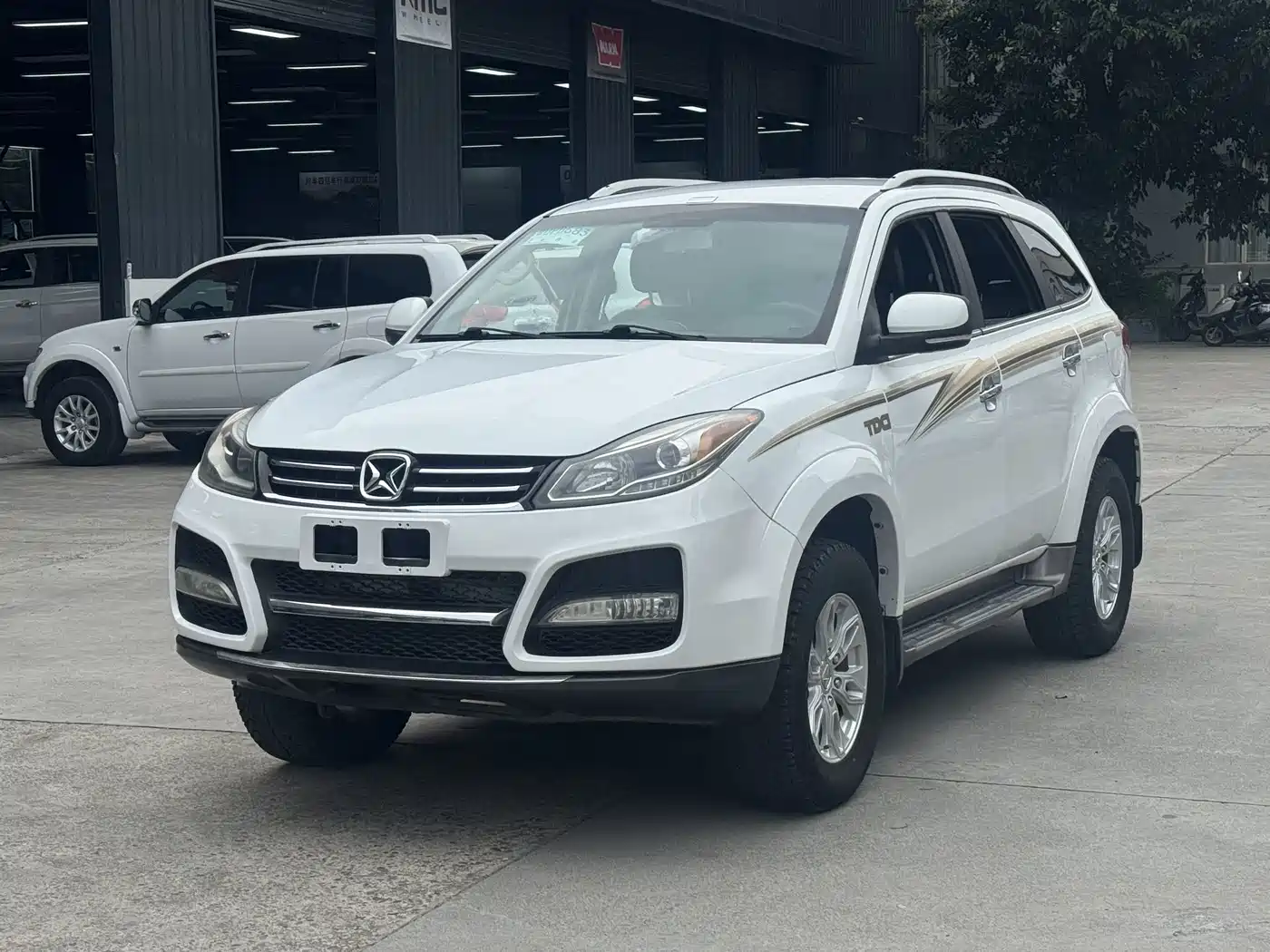 Jiangling Yusheng S350 2016 2014 2.4T Auto 4WD Diesel Luxury Sunroof 5-seater