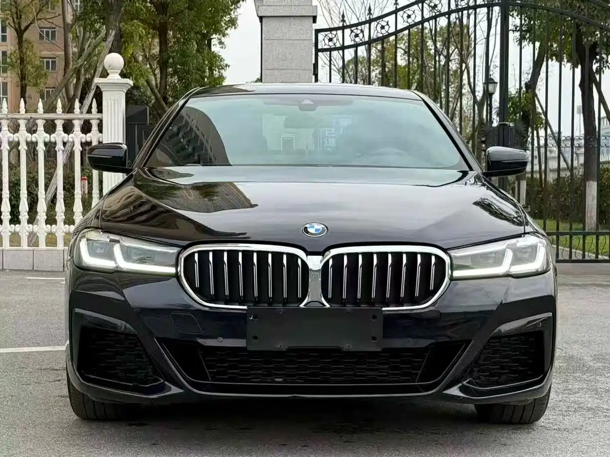 BMW 5 Series 2022 525Li M Sport Package фото 2
