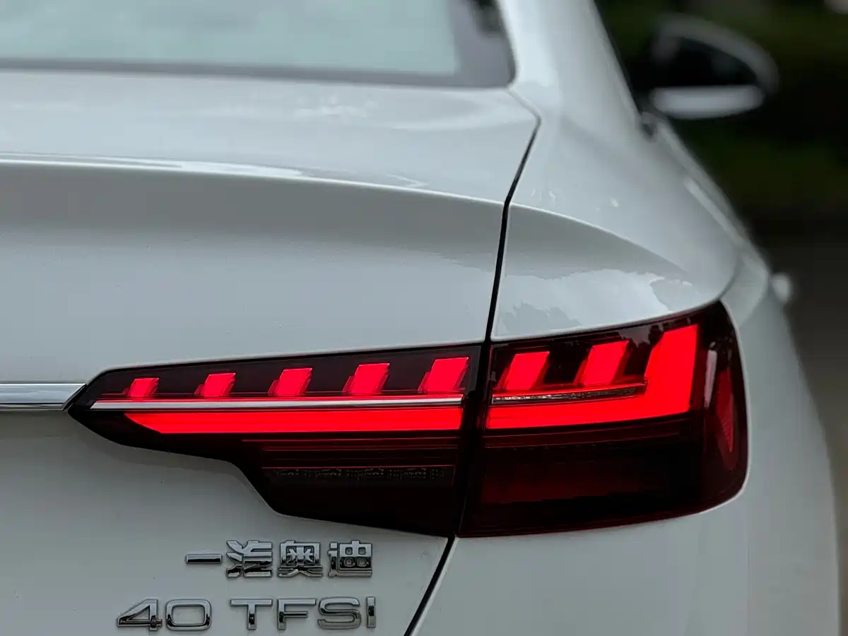 Audi A4L 2020 40 TFSI Fashion Dynamic Edition фото 16