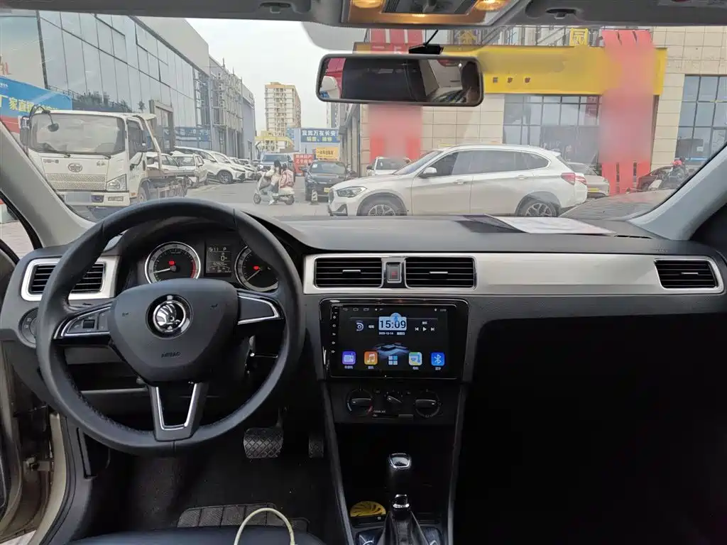 Škoda Rapid 2019 1.5L Automatic Comfort China V фото 10
