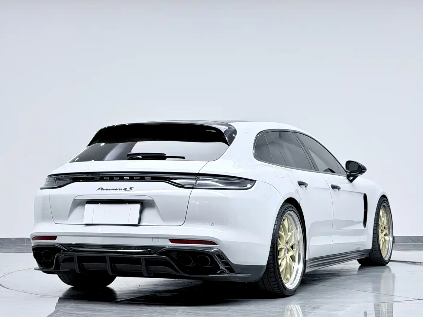 Фото 8 - Porsche Panamera