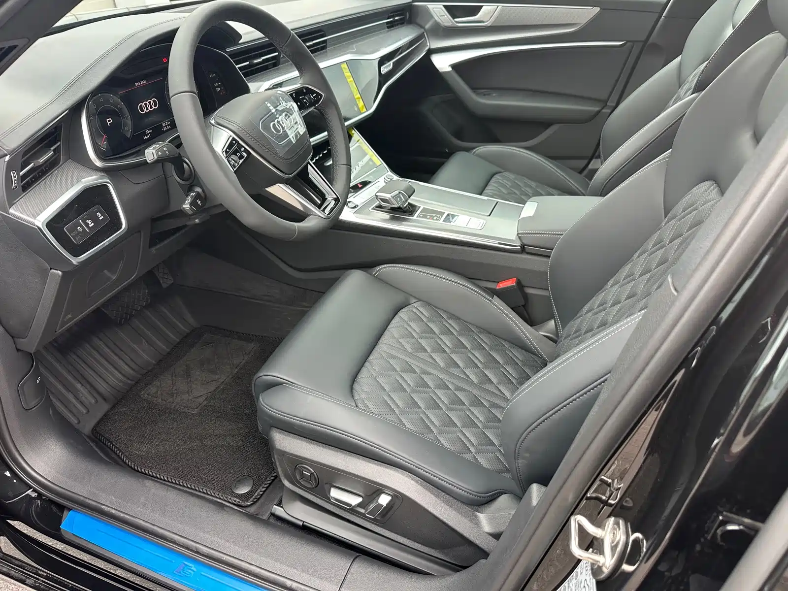 Photo 11 - Audi A6L