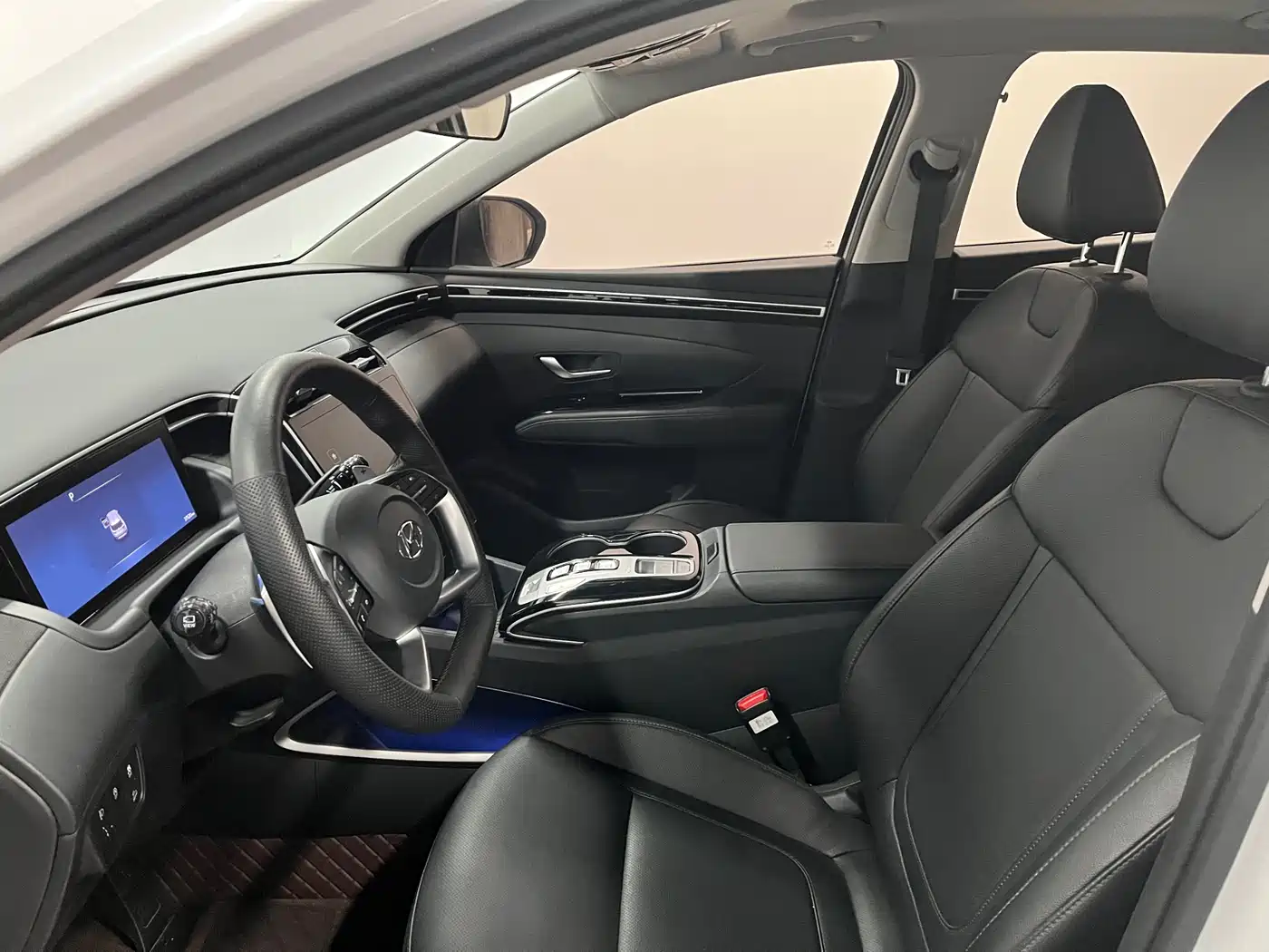 Hyundai Tucson 2023 Tucson L 1.5T Automatic 2WD LUX Premium Edition фото 12