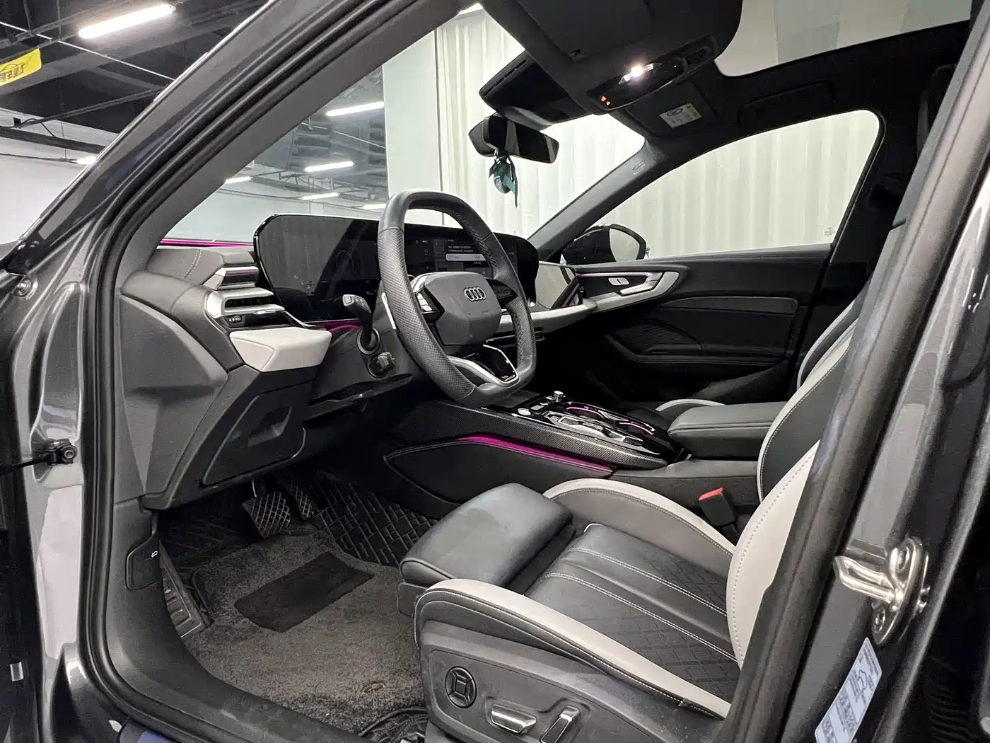 Photo 6 - Audi A5L