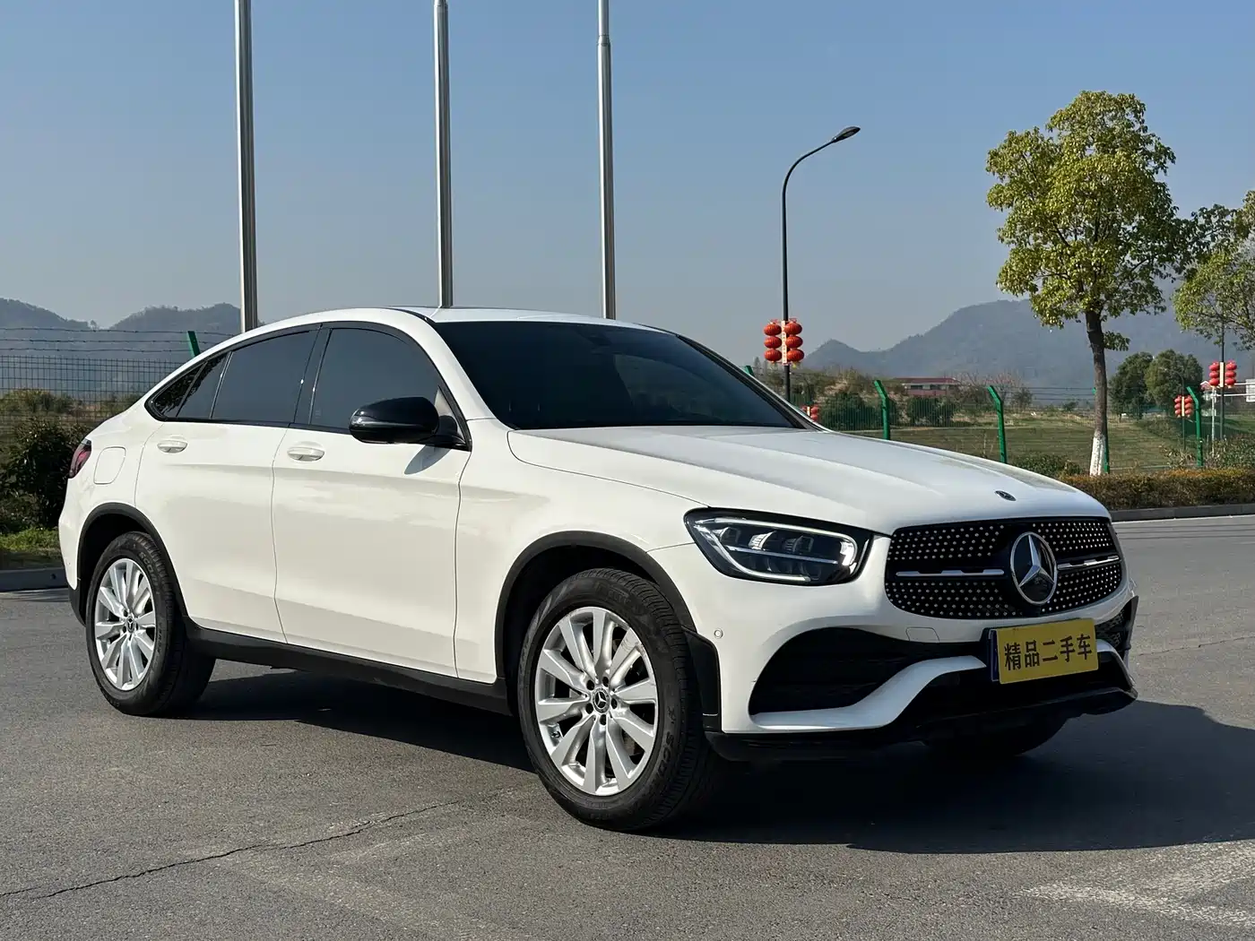 Mercedes-Benz GLC Coupe 2021 GLC 260 4MATIC Coupe SUV фото 2