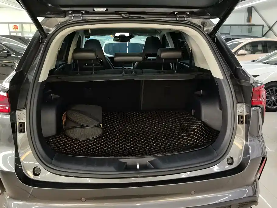 Фото 4 - Changan CS75 PLUS