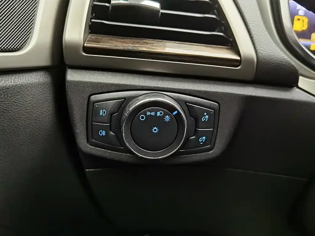 Photo 21 - Ford Mondeo