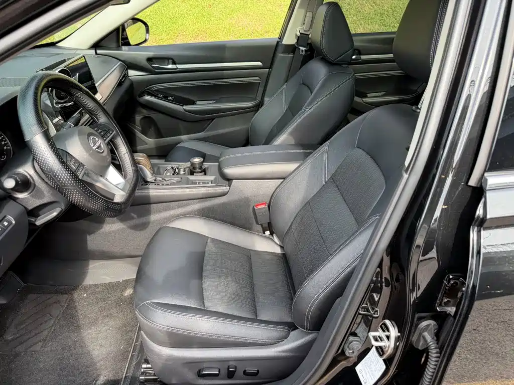 Photo 8 - Nissan Teana