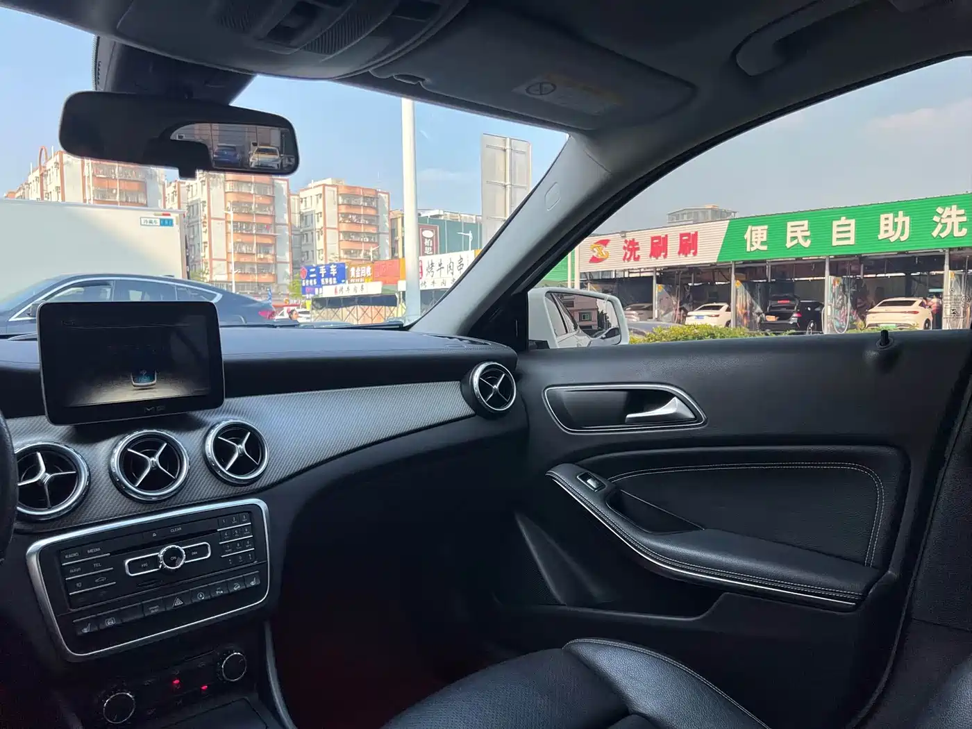 Mercedes-Benz GLA 2017 GLA 220 4MATIC Fashion фото 23