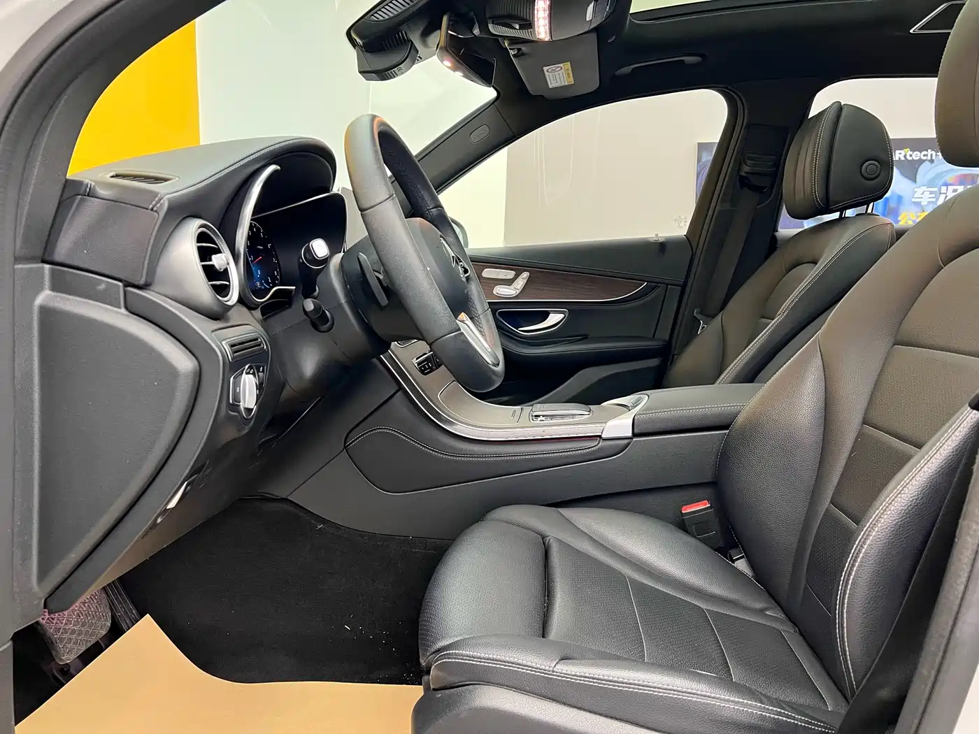 Mercedes-Benz GLC 2020 GLC 300 L 4MATIC Luxury фото 3