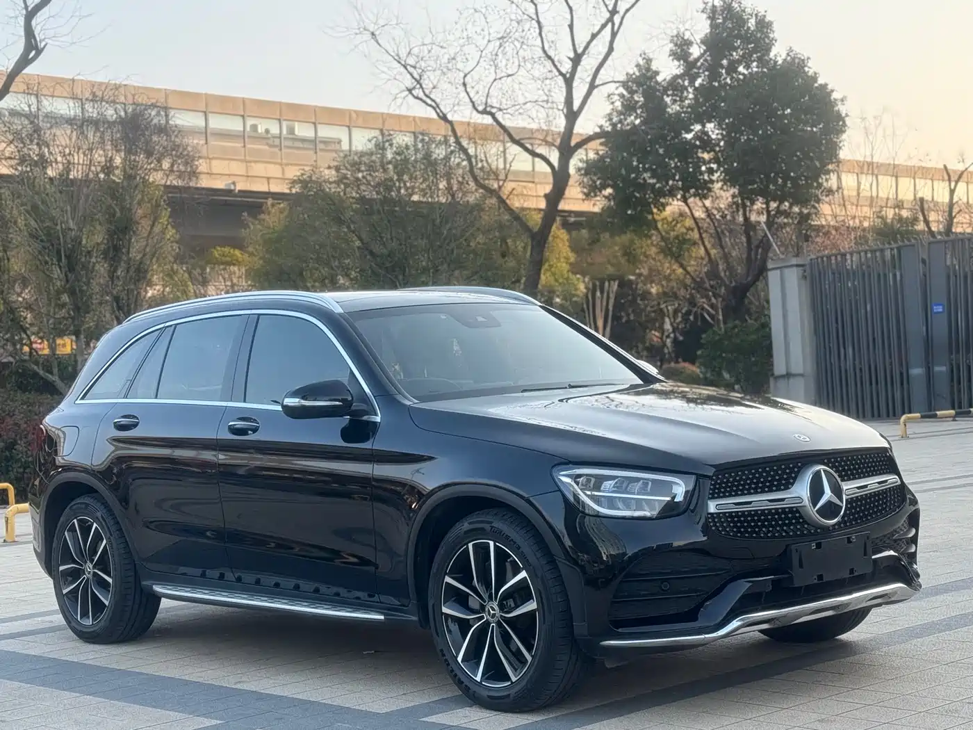 Mercedes-Benz GLC 2020 Facelift GLC 300 L 4MATIC Dynamic фото 3