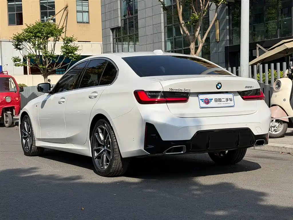 BMW 3 Series 2025 325i M Sport Package фото 4