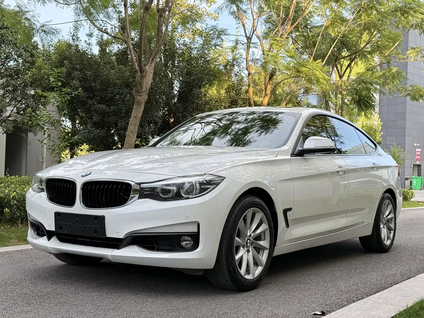 BMW 3 Series GT 2018 320i Fashion