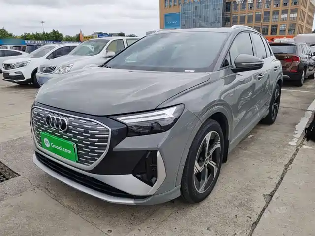 Audi Q4 e-tron 40 e-tron, Пространство