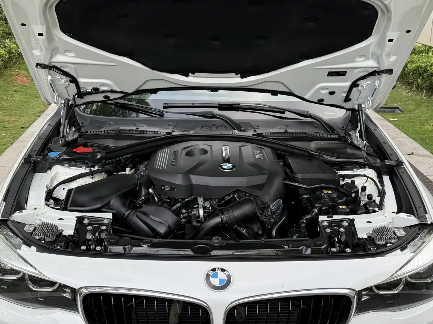 BMW 3 Series GT 2018 320i Fashion фото 34