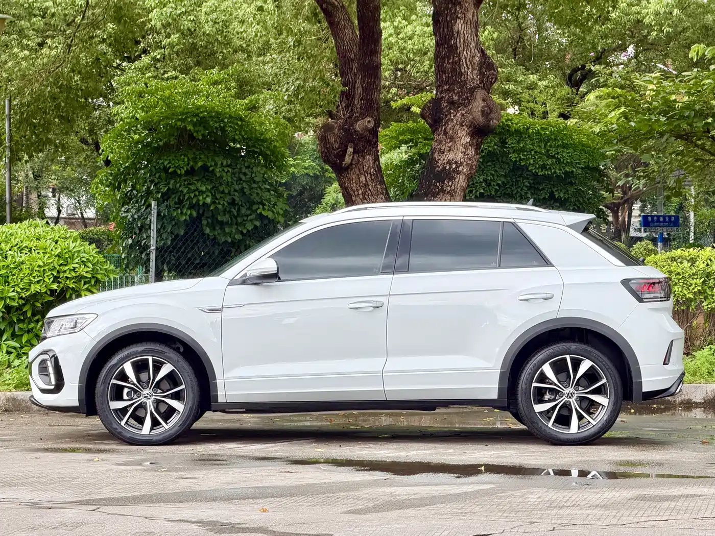 Volkswagen T-ROC 2025 2024 300TSI DSG 2WD Morning Light Edition