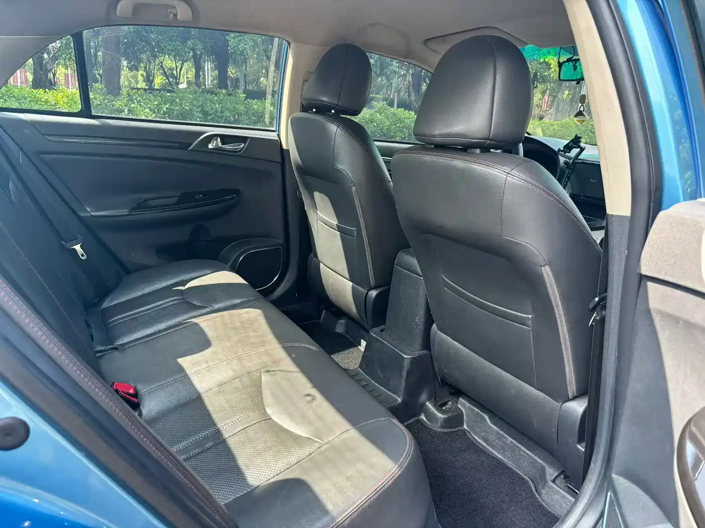 2022 BYD e5