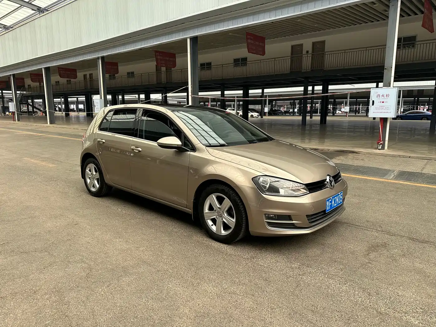 Фото 3 - Volkswagen Golf