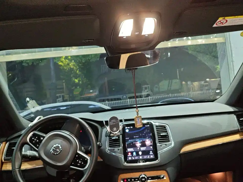 2025 Volvo XC90
