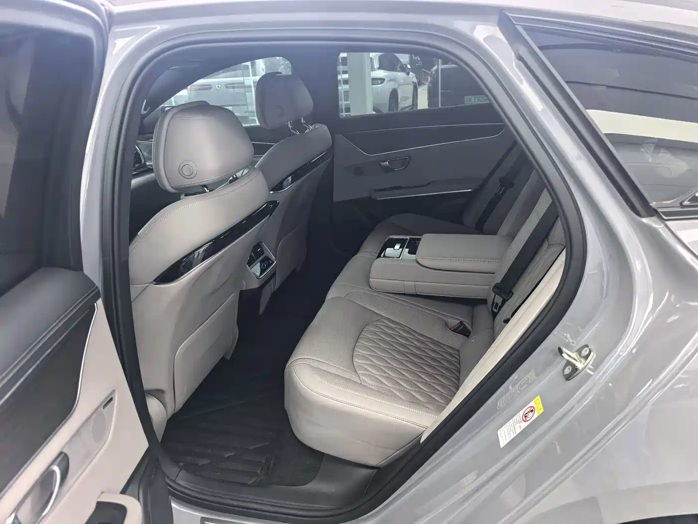BYD Han 2025 2025 DM-i Smart Driving Edition 125KM LiDAR Flagship