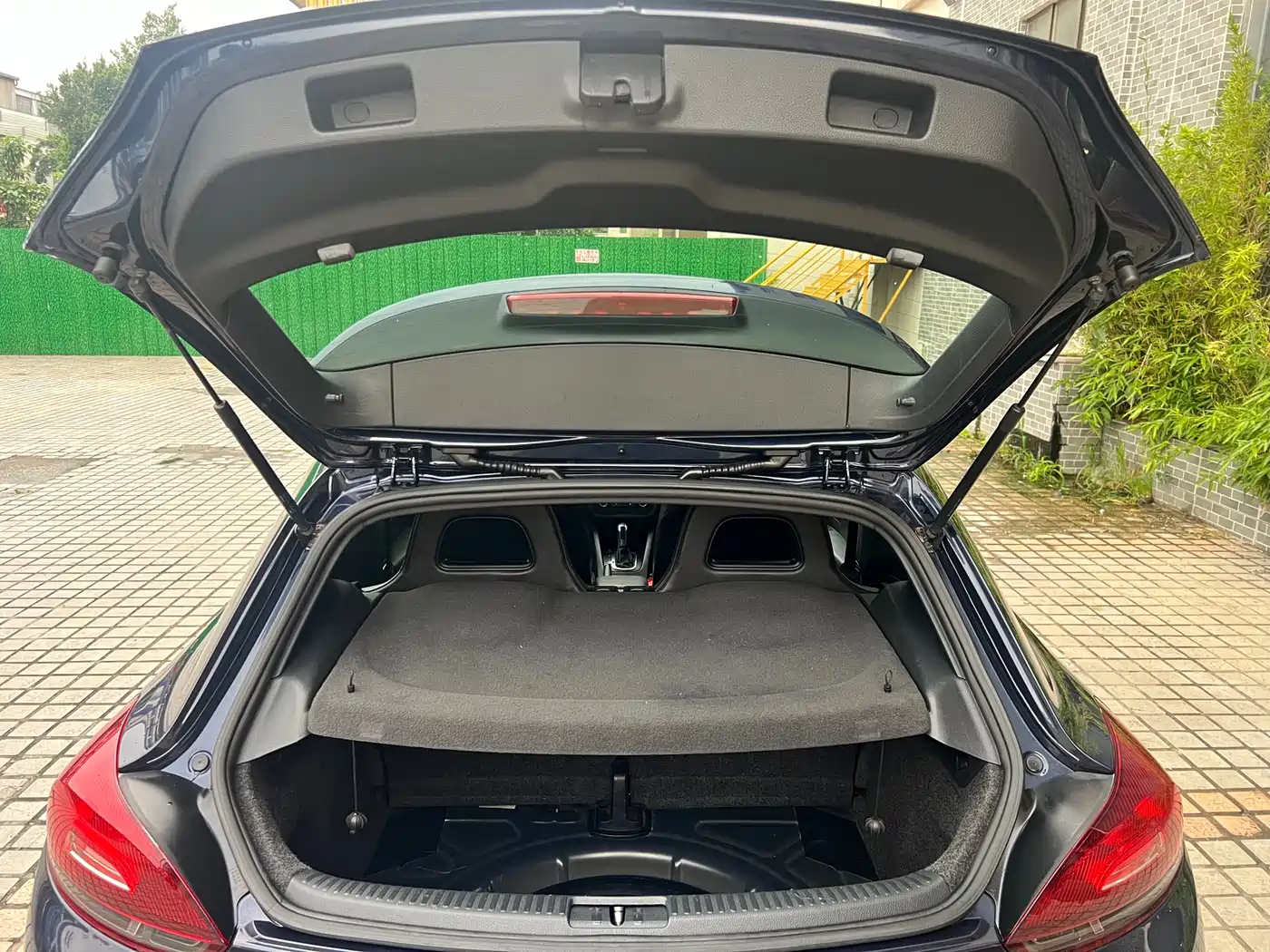 Volkswagen Scirocco 2011 2.0TSI R-Line фото 25