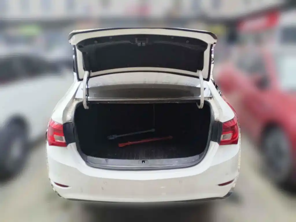 Фото 5 - Buick Excelle