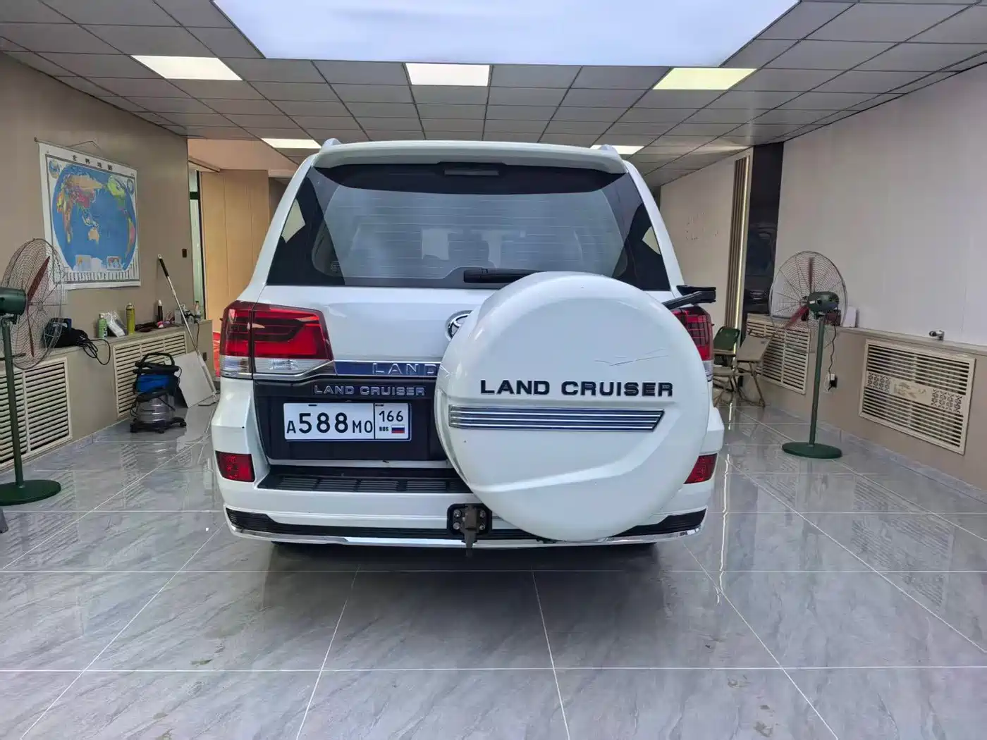 Toyota Land Cruiser (Import) 2017