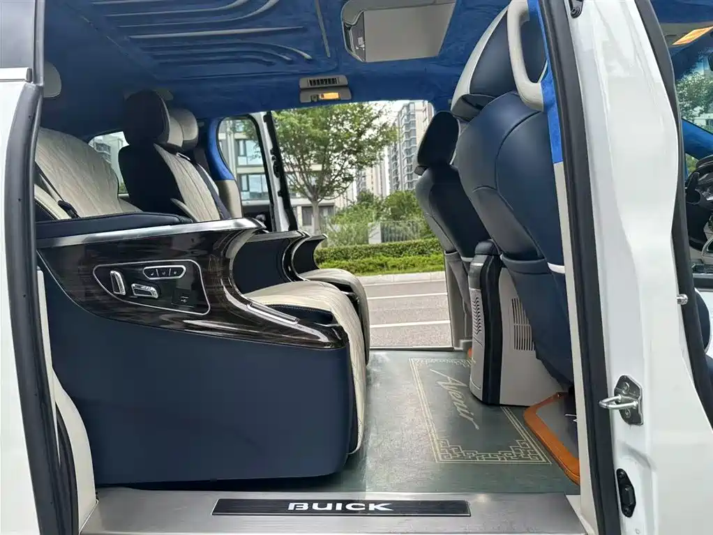 Buick GL8 2020 Model Land Business Class 652T Comfort фото 9