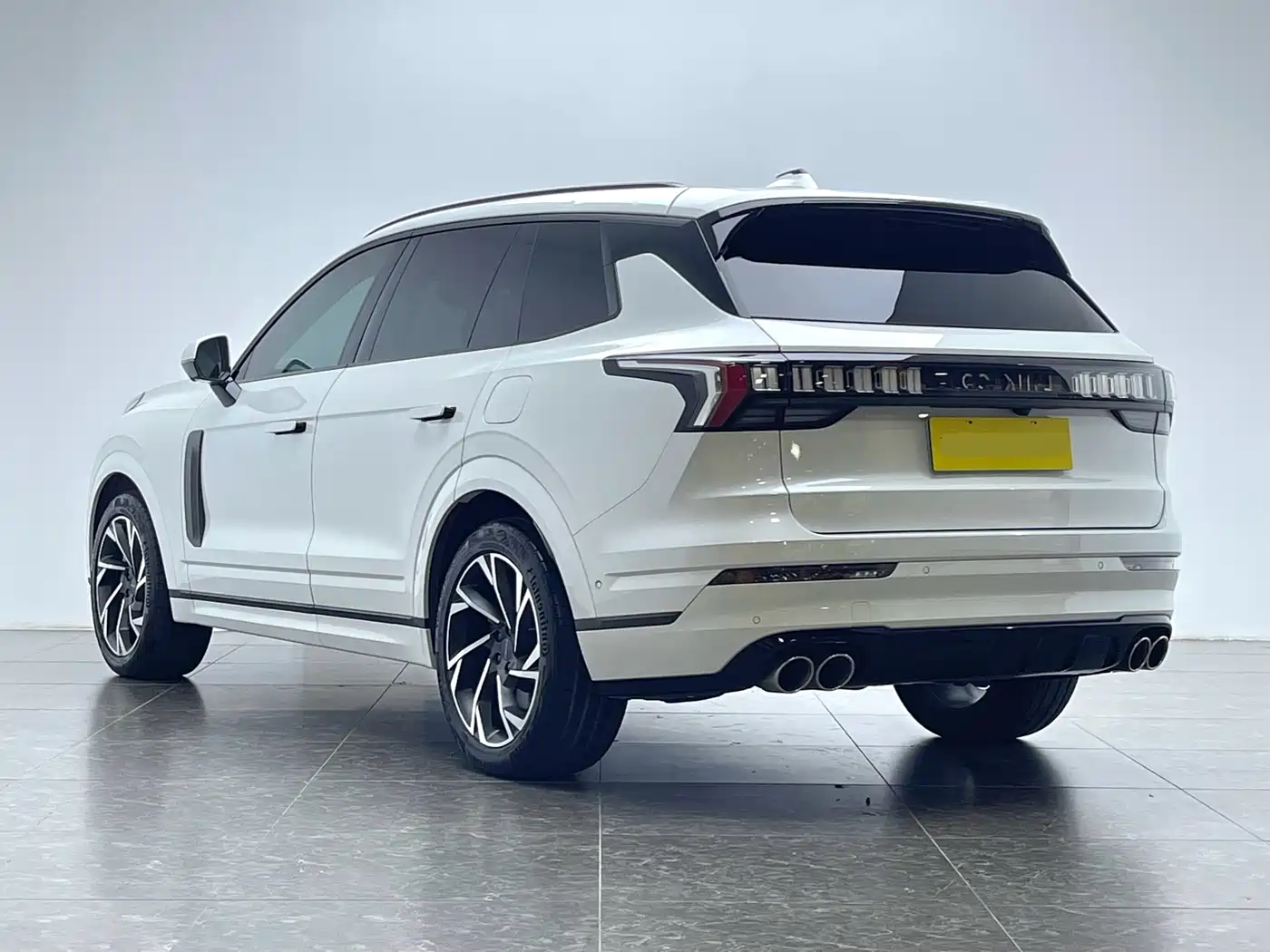 Lynk & Co 09 EM-P 2021 2.0T PHEV Halo 7-Seater фото 6