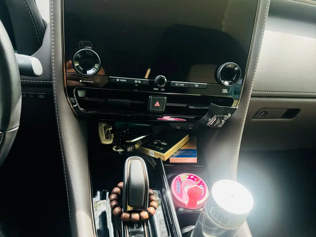 Toyota Alphard 2025 Hybrid 2.5L Prestige Gold Edition фото 12