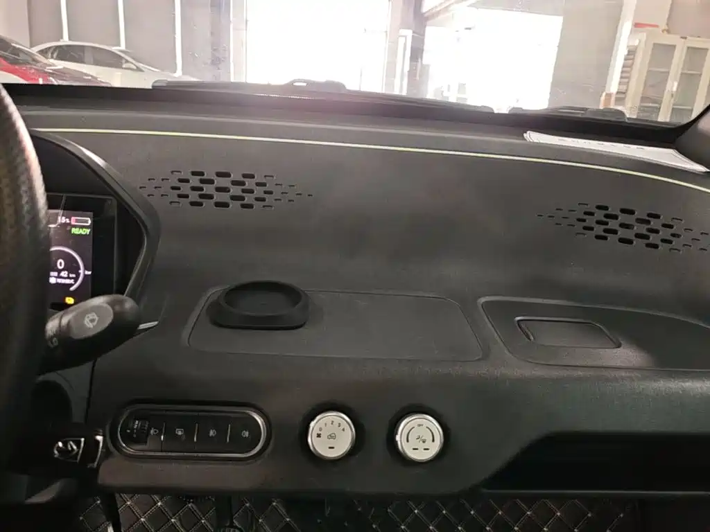 Baojun E100 2020 2019 250KM Smart Edition