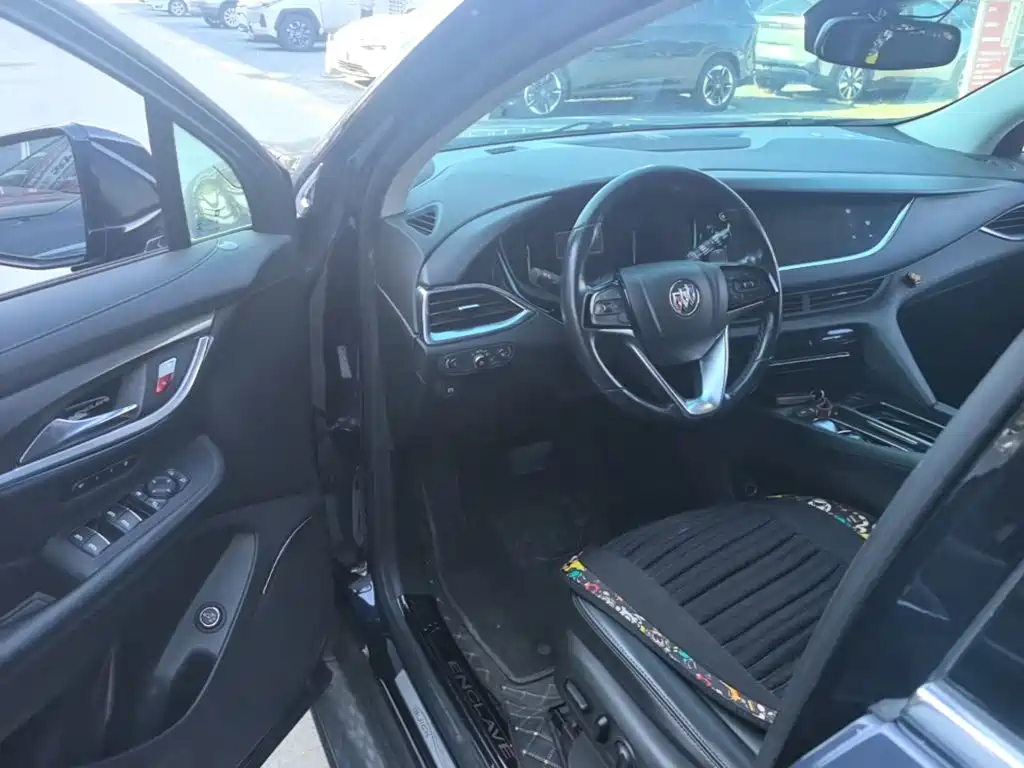 Photo 16 - Buick Enclave