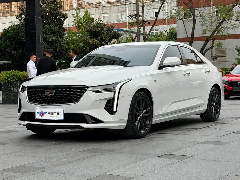 CADILLAC CT4