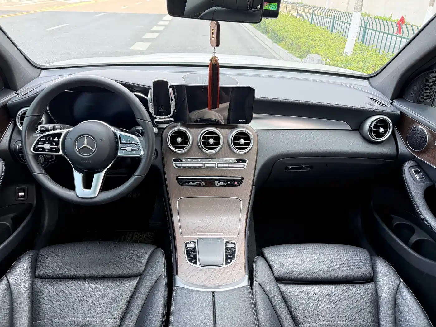 Mercedes-Benz GLC 2021 GLC 260 L 4MATIC Luxury фото 12