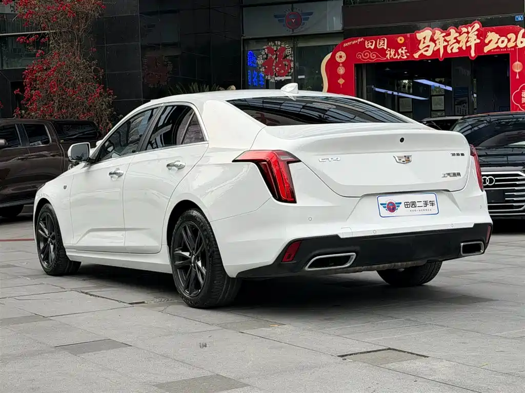 CADILLAC CT4