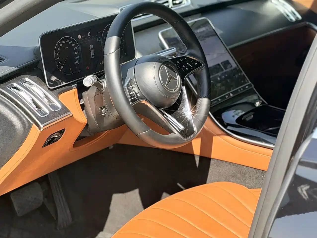 Photo 4 - Mercedes-Benz S-Class