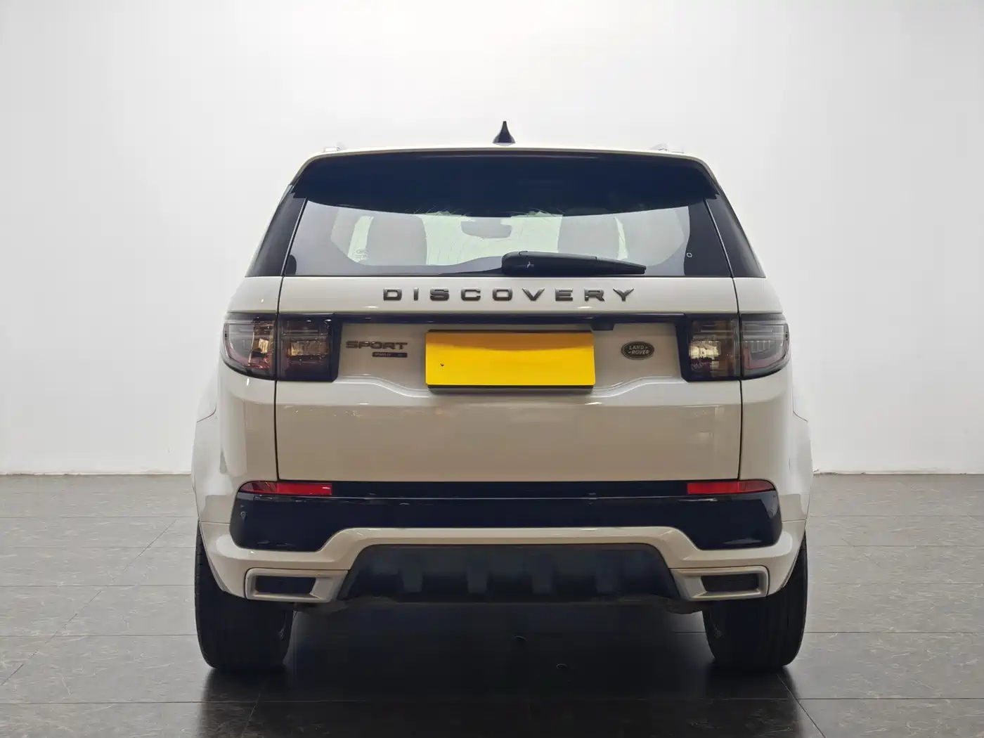Land Rover Discovery Sport 2021 249PS R-Dynamic S Performance Edition фото 6