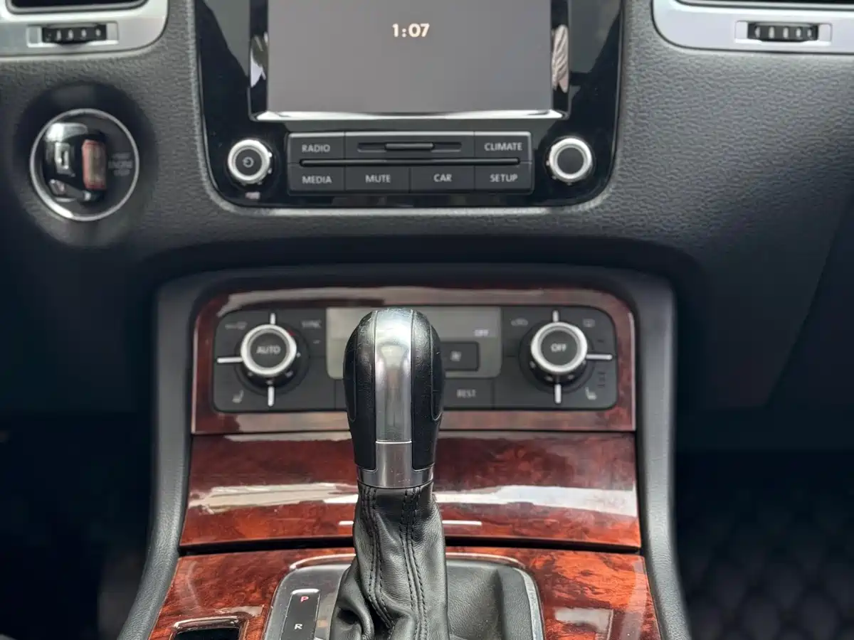 Volkswagen Touareg 2011 3.0TSI Comfort фото 10