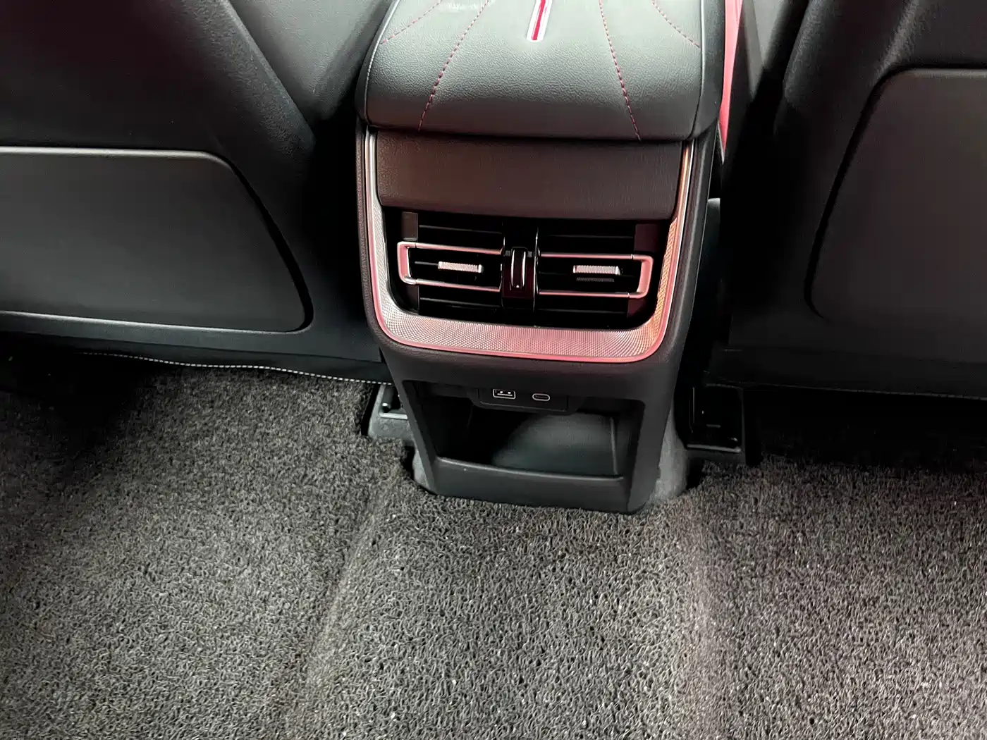 Hongqi H6 2025 2025 Model 2.0T Fashion Edition