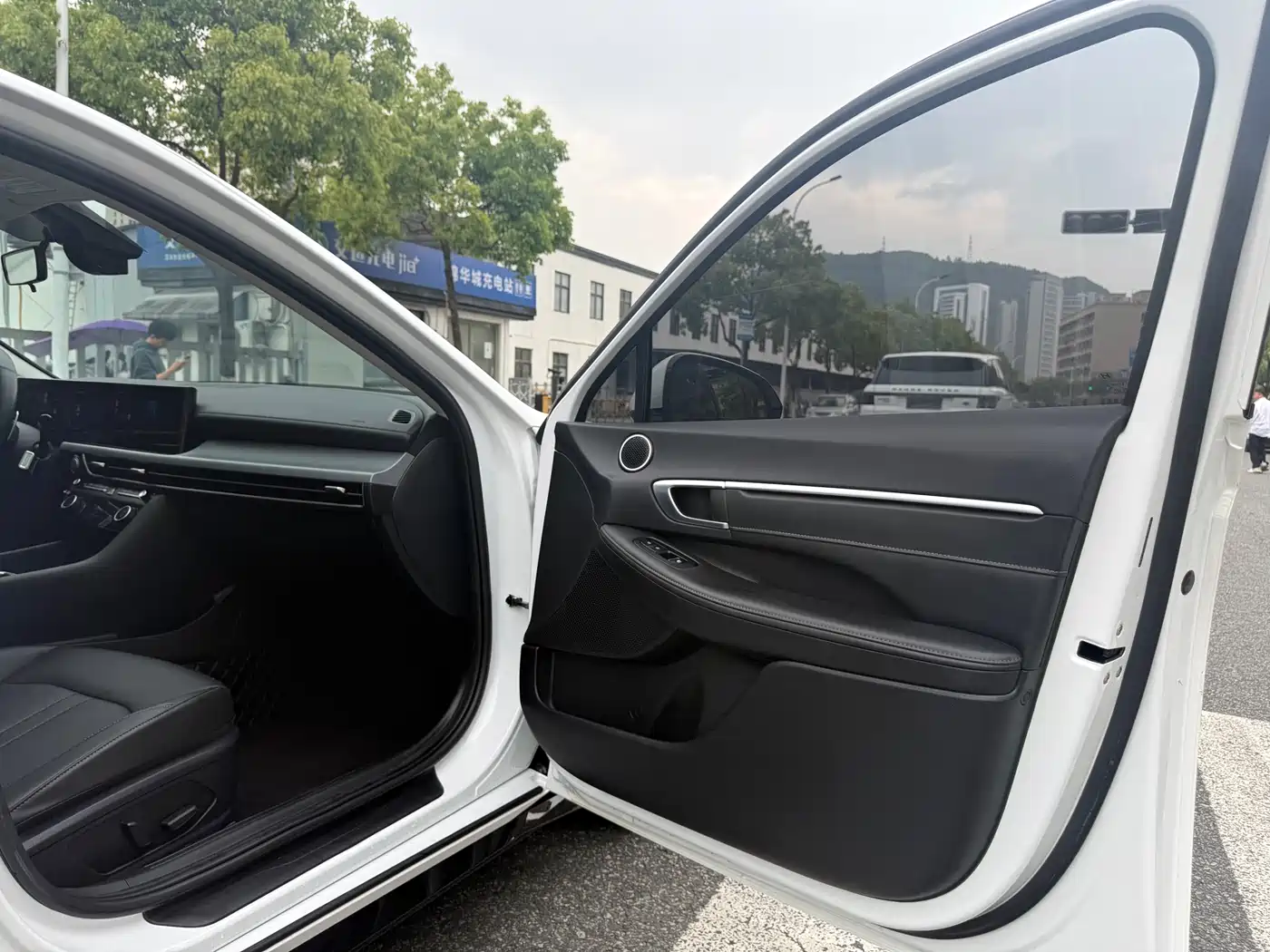 Hyundai Sonata 2024 1.5T Pro фото 30