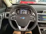 Фото 11 - Geely Atlas