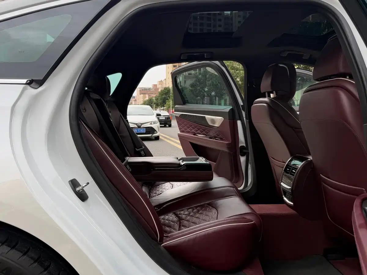 Cadillac CT6 2024 2023 28T Premium Model