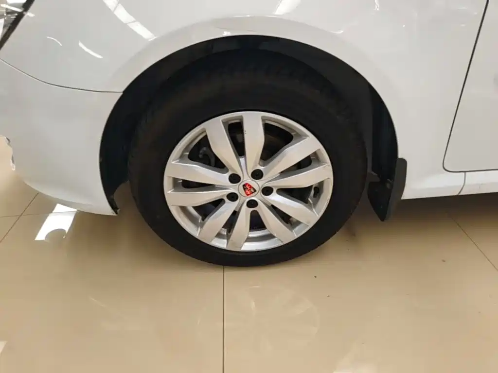 Roewe 350 2017 2015 Model 1.5L Automatic Luxury Sunroof Edition