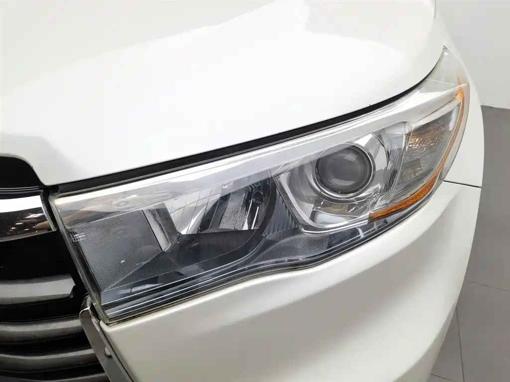Toyota Highlander 2015 3.5L 4WD Luxury Edition 7-seater фото 7