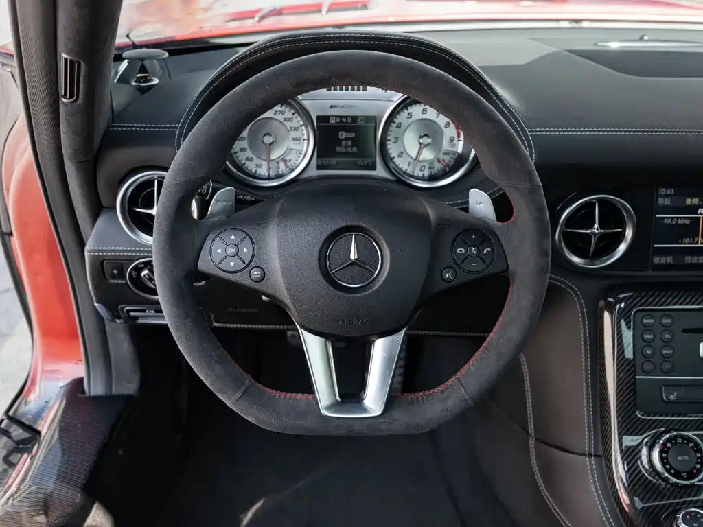 Mercedes-Benz SLS AMG 2013 SLS AMG 45th Anniversary China Limited Edition фото 12