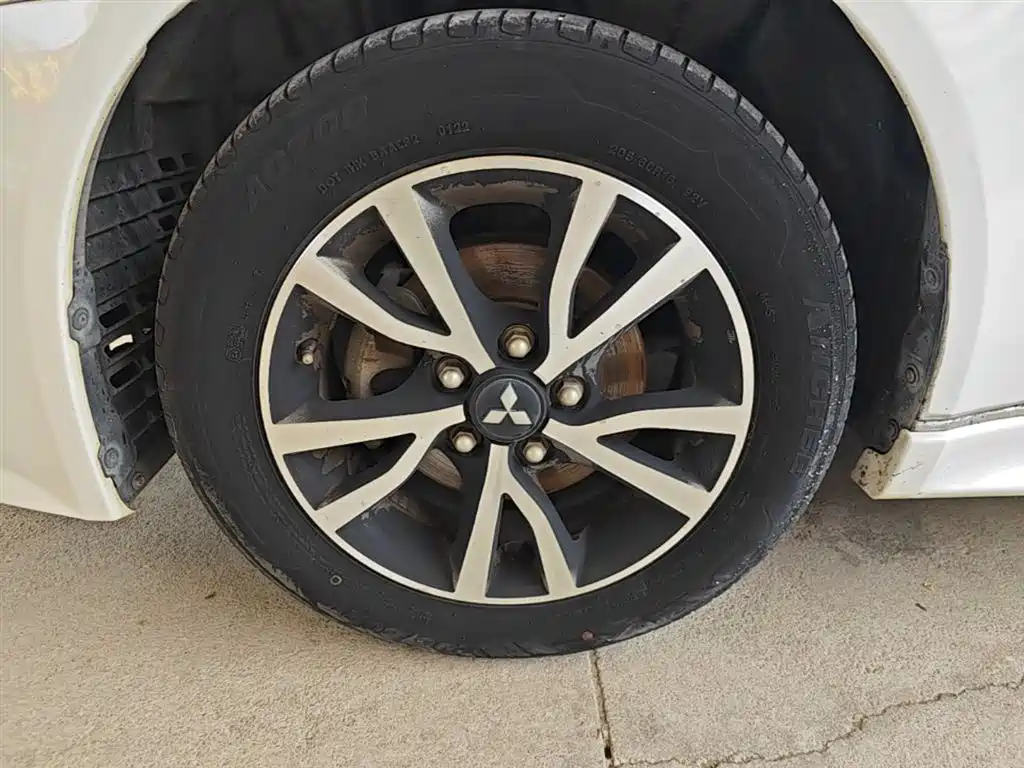 Mitsubishi Lancer EX 2015 1.8L Manual Premium (China IV) фото 23