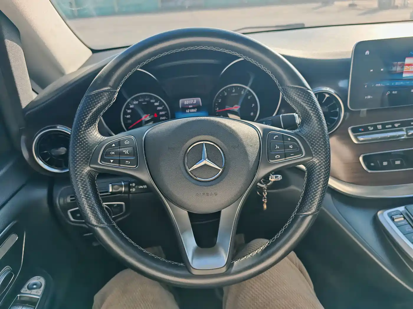 Mercedes-Benz V-Class 2021 V 260 Pilot Edition фото 7