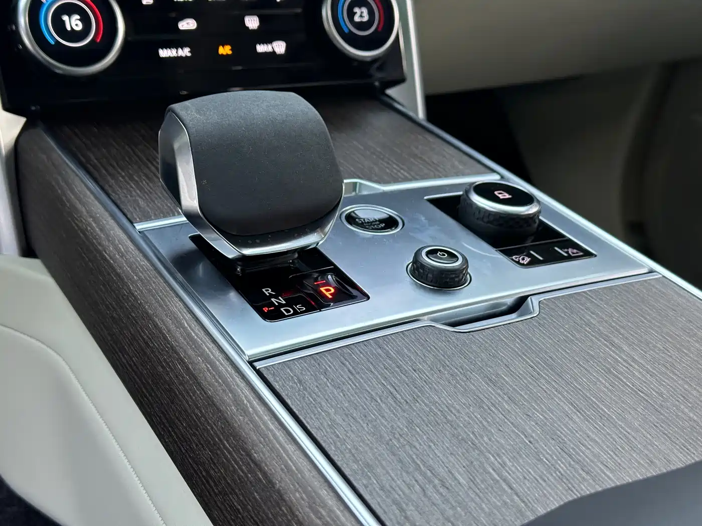 LAND ROVER RANGE ROVER